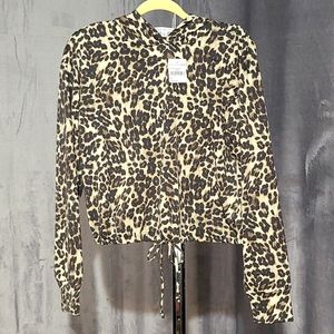 Socialite Pullover Hoodie Size M